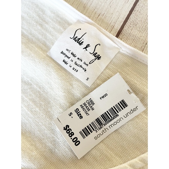 Sadie & Sage NWT puff sleeve ribbed V neck top sz S South Moon Under - Picture 3 of 8
